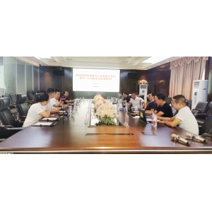 河南省辦公家具協(xié)會(huì)會(huì)長(zhǎng)張鋒一行到訪(fǎng)思進(jìn)家具集團(tuán)指導(dǎo)工作！
